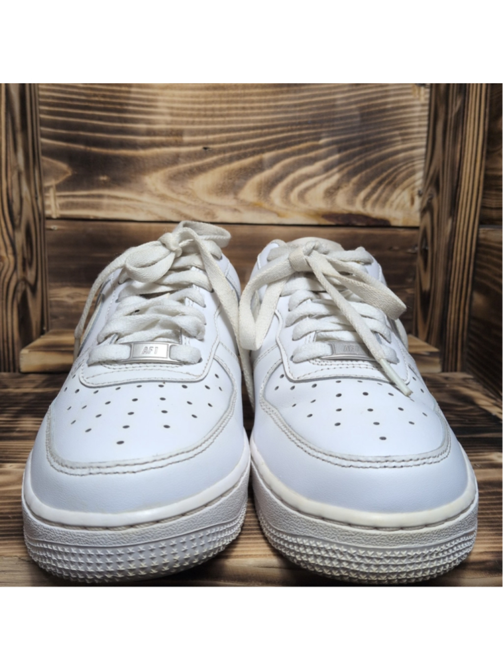 Nike Air Force 1 '07 Low Womens Size 8 White Athletic Lifestyle Shoes Sneakers - Picture 4 of 10